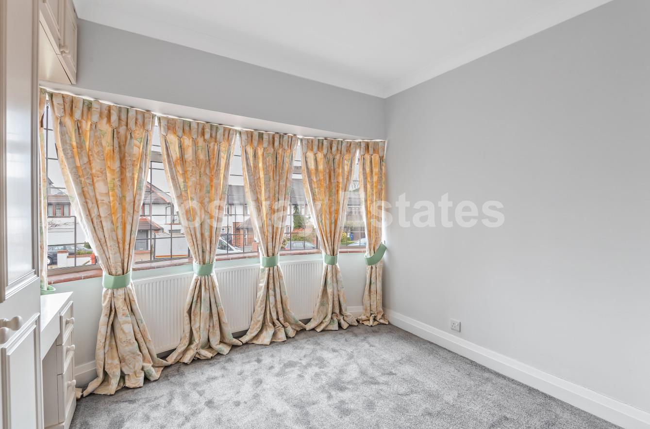Elmgate Gardens, Edgware